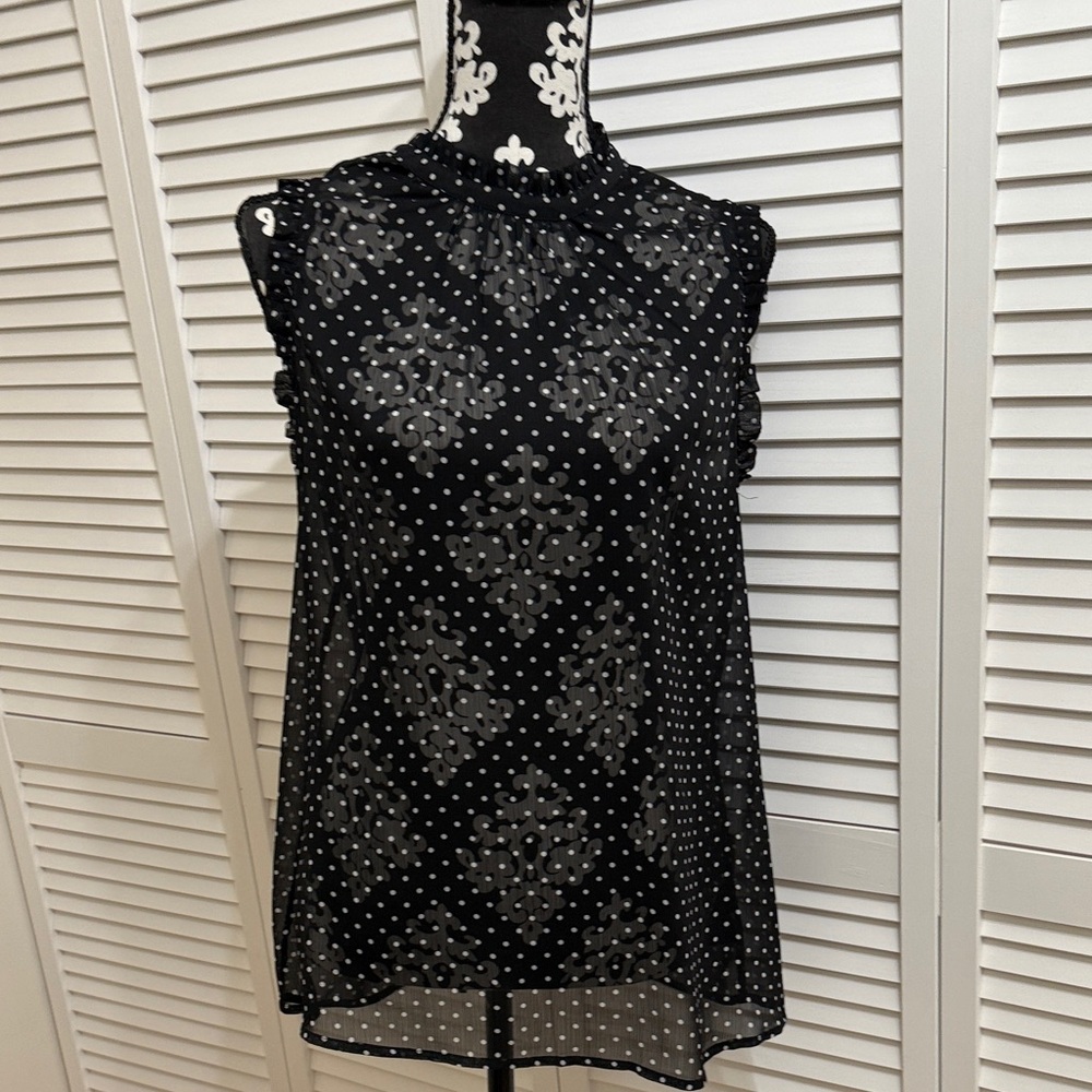 Black and White Sleeveless Blouse